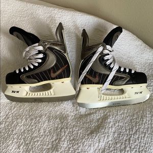 Nike ignite youth hockey skates-size 2